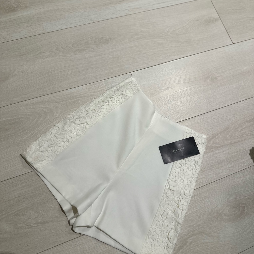 Zara White Lace Trim Women's Shorts